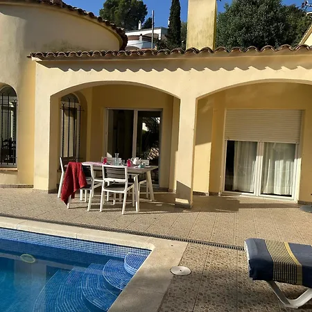 Ferienhaus Mas Mato 110 *